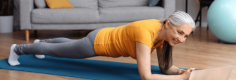 תרגיל פלאנק על כפות הידיים